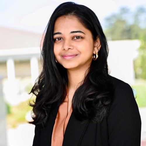 Surbhi Shrivastava Headshot