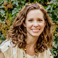 Rachel Hall-Clifford Headshot